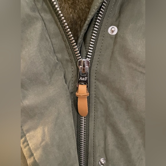 Olive Green 3 in 1 Parka. Abercrombie&Fitch. Nearly new, worn twice. - Picture 6 of 6